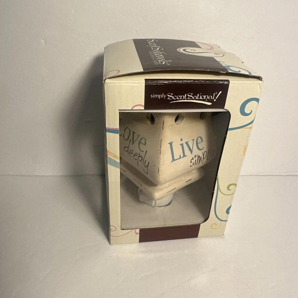 ScentSationals Wax Warmer Tidbits Plug In Warmer Live Love New
